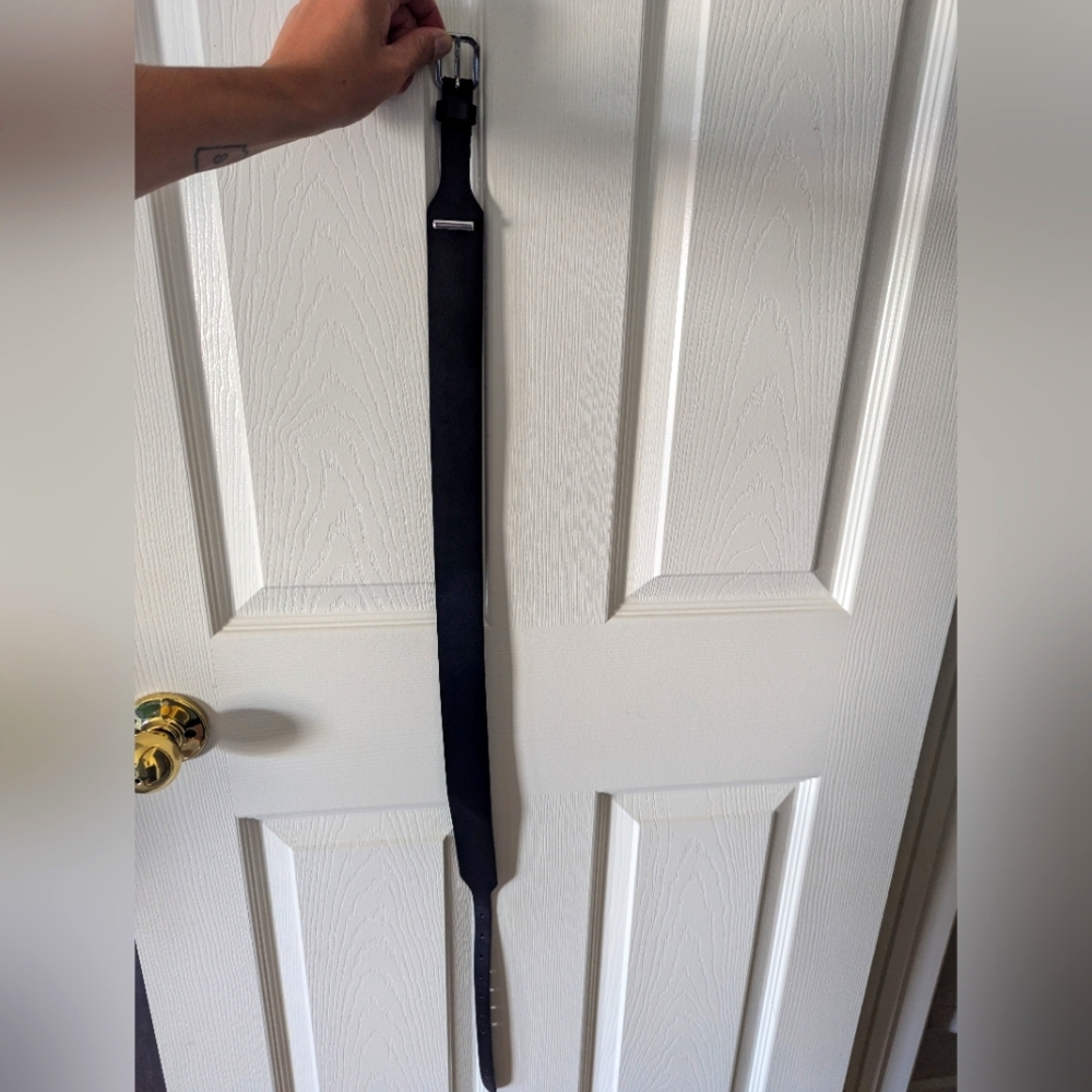 Levi's black leather belt